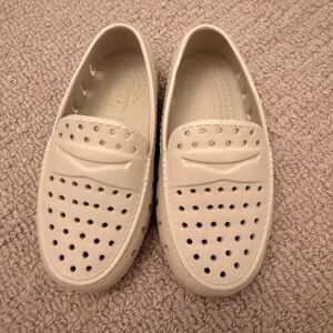 Kids Cream Water Shoes